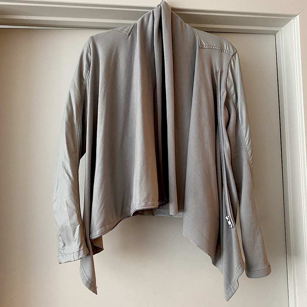 Blank NYC faux leather and knit jacket - Gray/Sz M